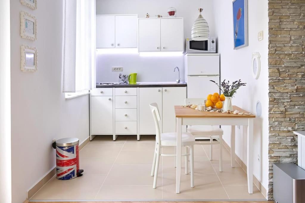 Studio Apartment One Sun Lovran Exterior photo